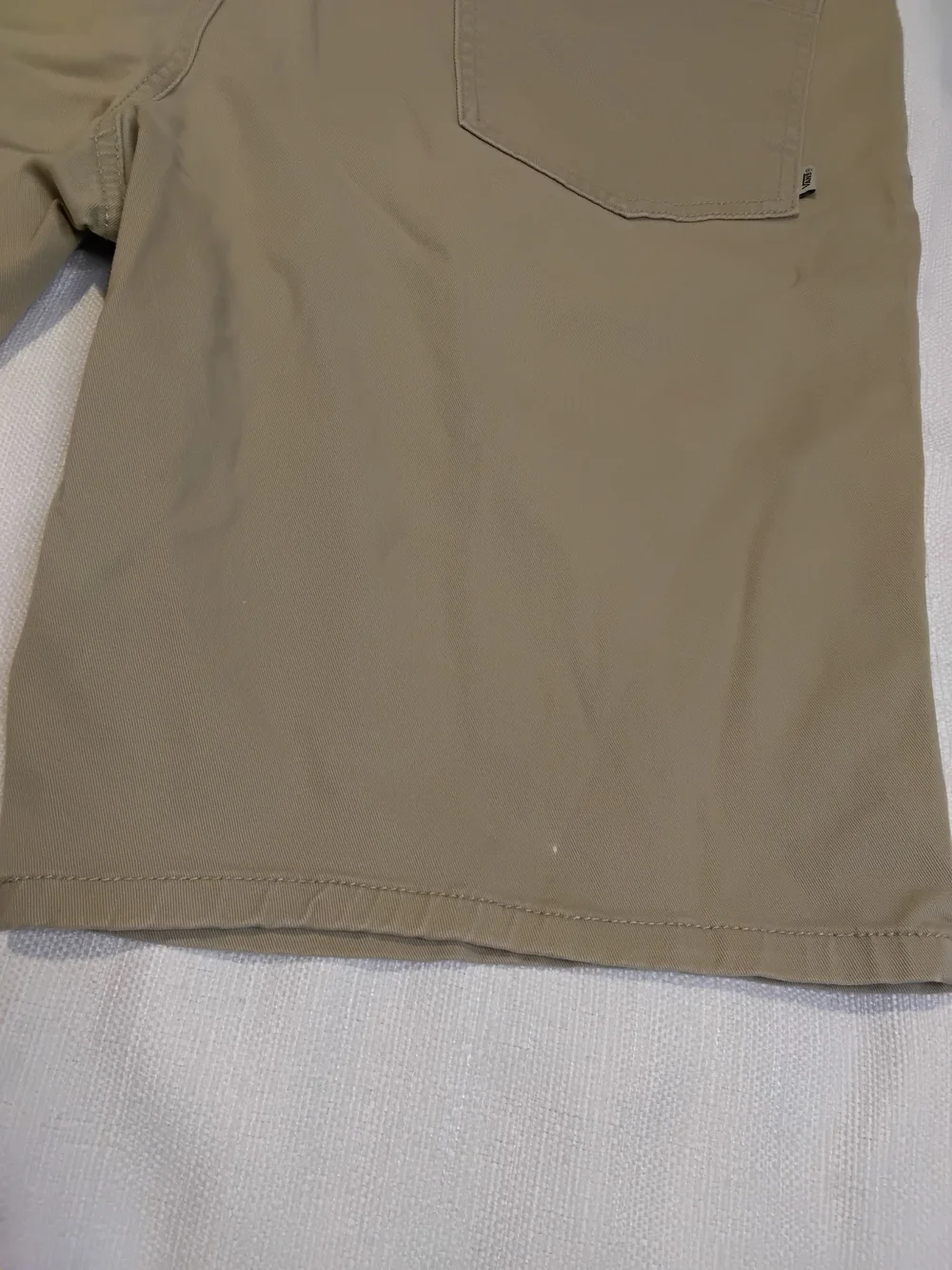 Vans Men's Tan Flat Front Shorts Sz 36.